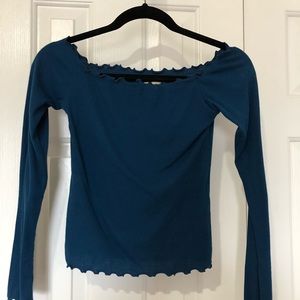 Off the shoulder long sleeve top